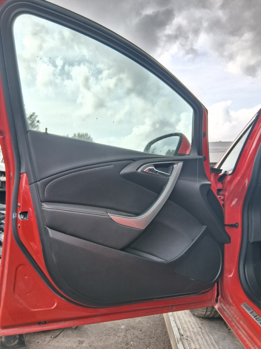 2015 VAUXHALL ASTRA J NSF PASSENGER SIDE FRONT MAIN WINDOW GLASS