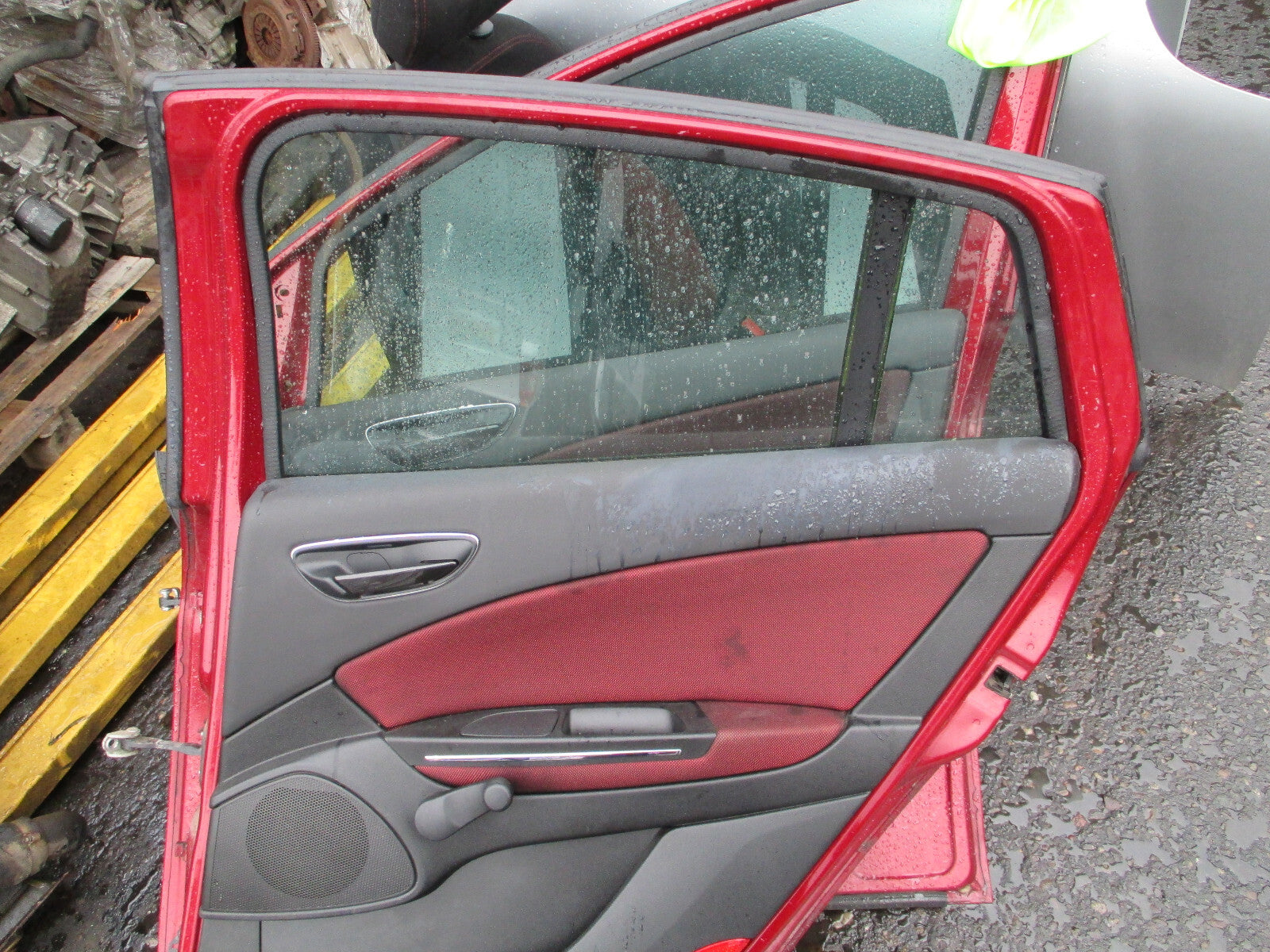 FIAT BRAVO MK2 2009 OSR DRIVER SIDE REAR COMPLETE DOOR RED