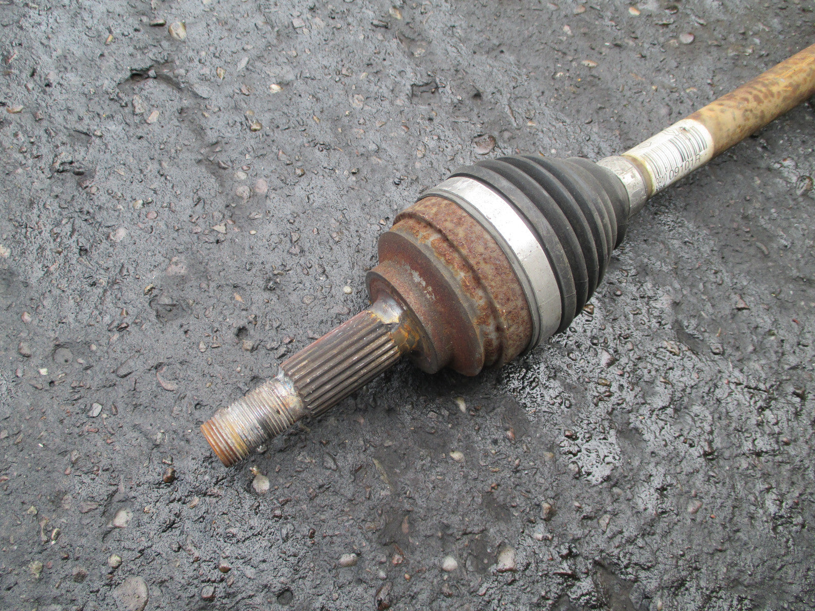 RENAULT CLIO MK4 2018 0.9 PETROL OSF DRIVER SIDE FRONT DRIVESHAFT 391009101R