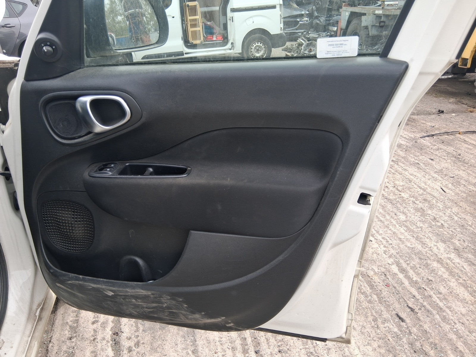 2019 FIAT 500L URBAN HATCH OSF DRIVER SIDE FRONT DOOR CARD PANEL