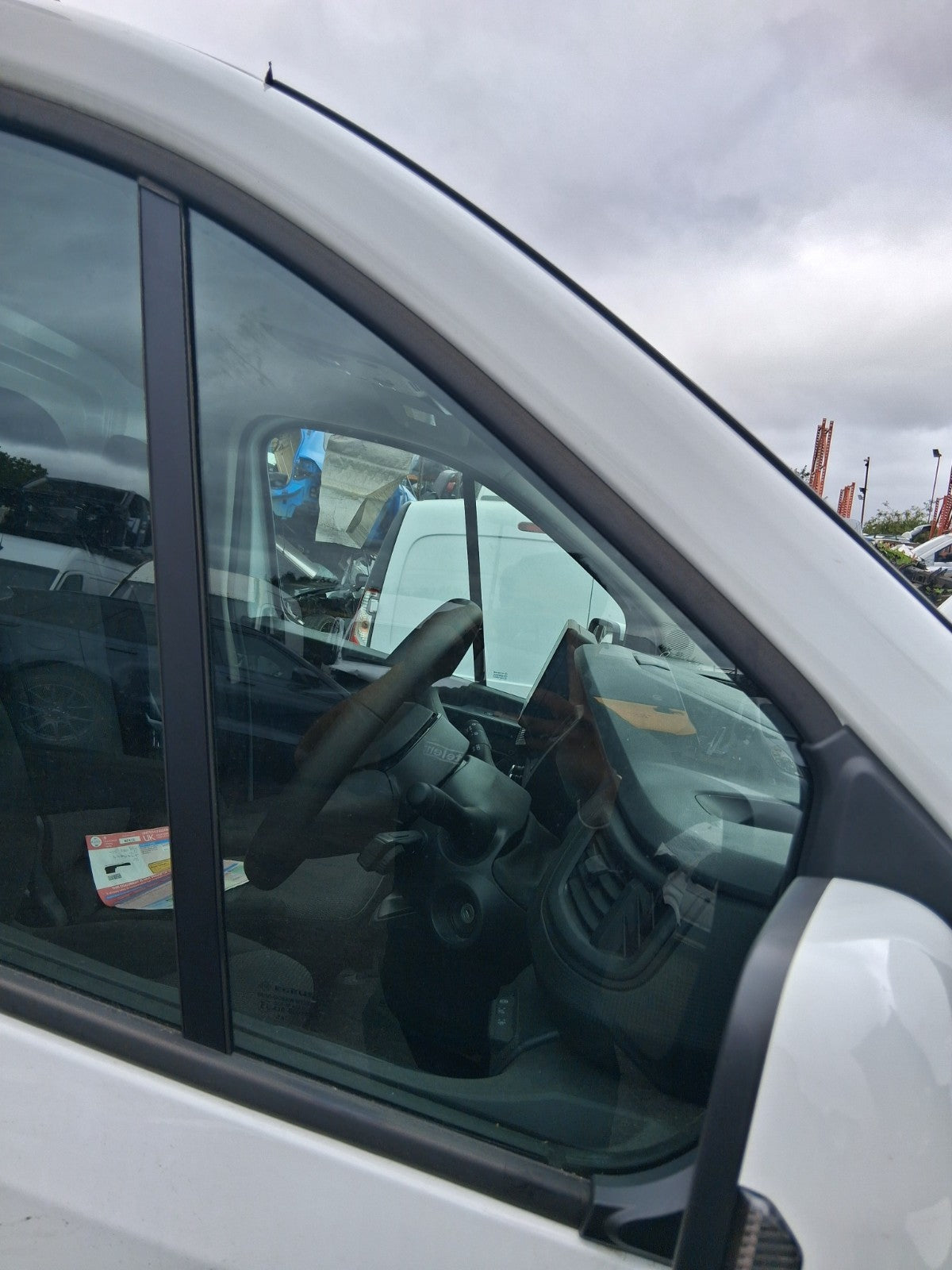 2024 RENAULT TRAFIC X82 MK3 OS DRIVER SIDE FRONT QUARTER WINDOW GLASS