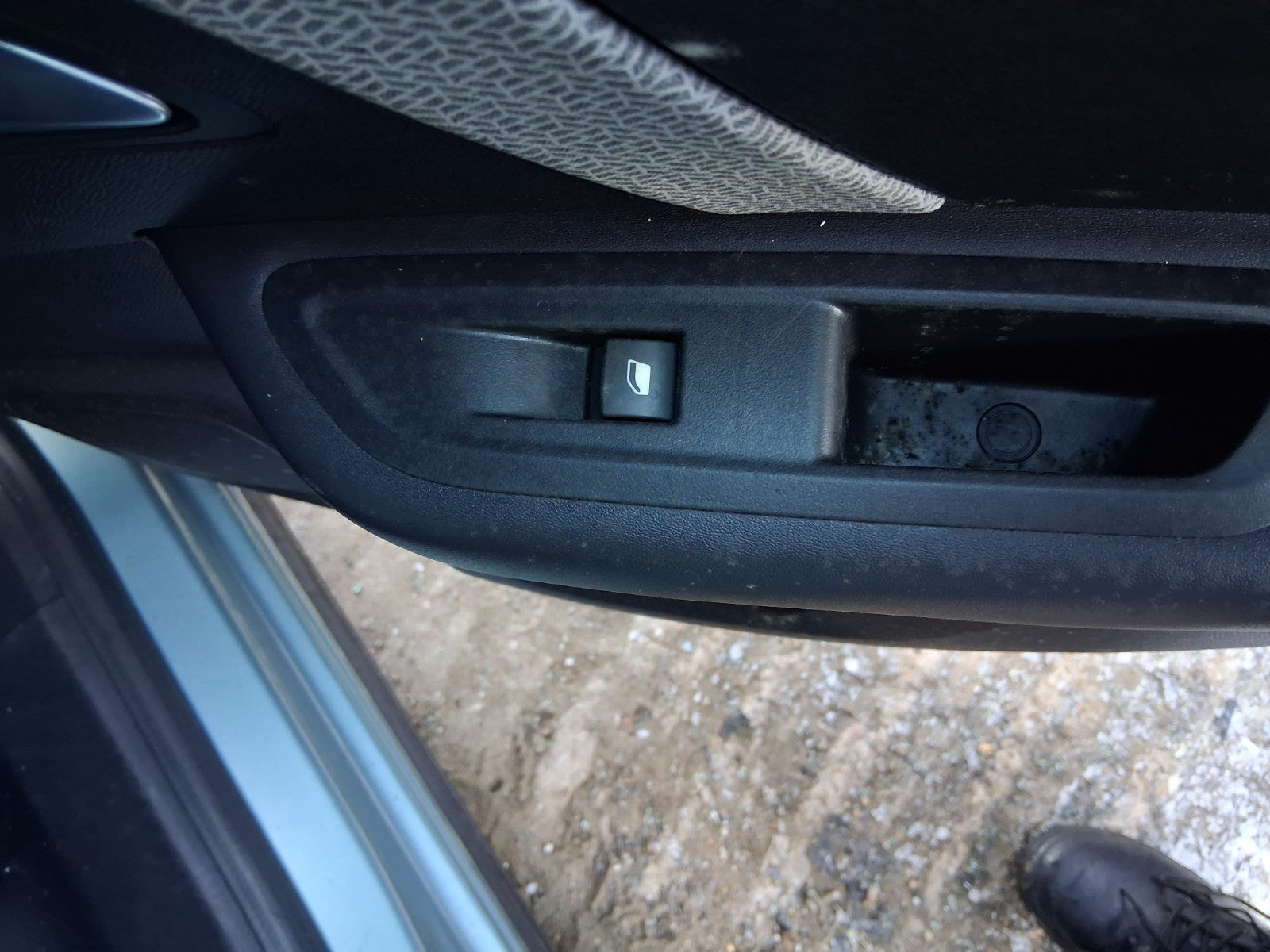 2023 CITROEN C4 MK3 OSR DRIVER SIDE REAR RIGHT WINDOW CONTROL SWITCH