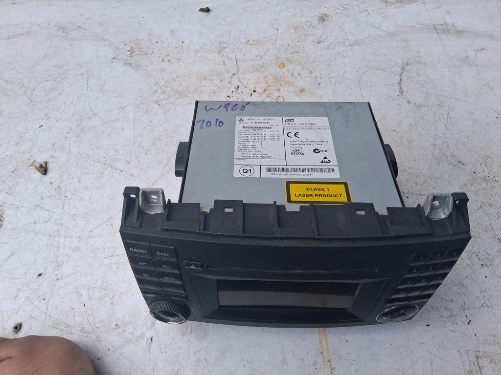 2010 MERCEDES BENZ SPRINTER W906 RADIO CD PLAYER STEREO HEAD UNIT A1699002000