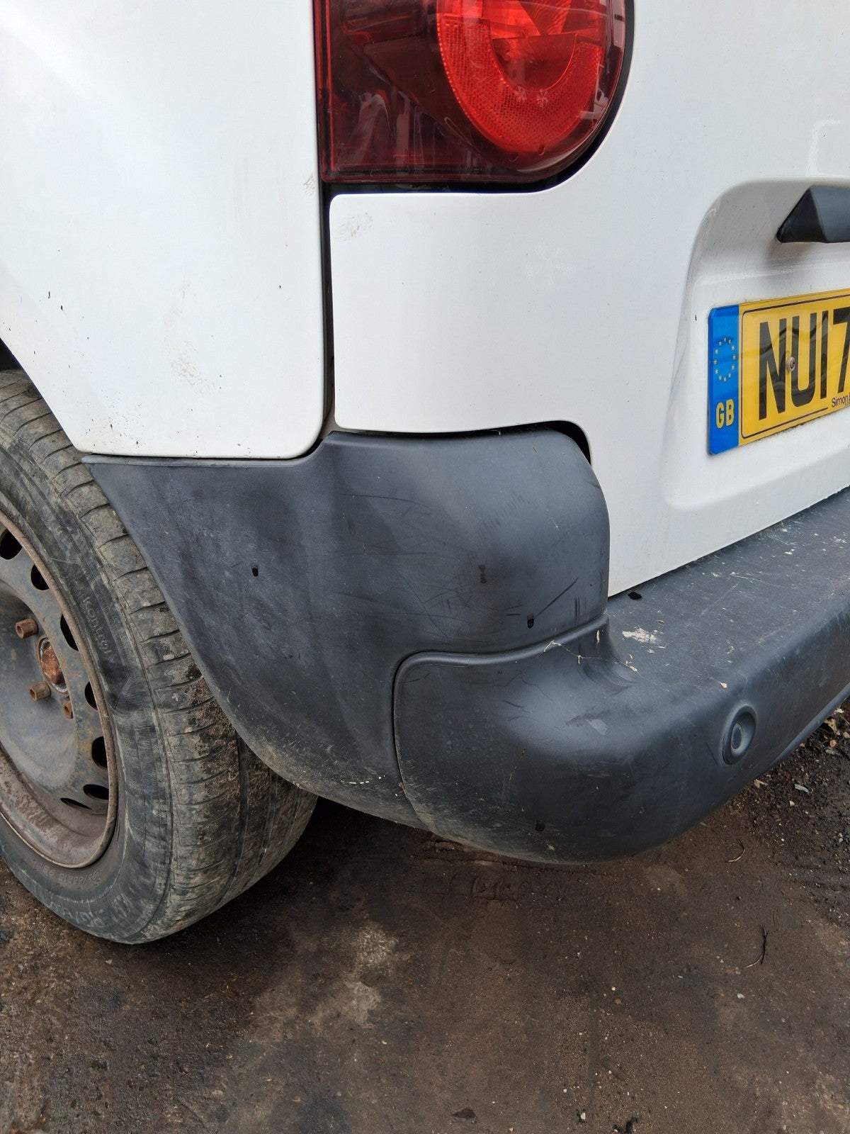 2017 PEUGEOT PARTNER MK2 NSR PASSENGER SIDE REAR LEFT BUMPER CORNER BLACK