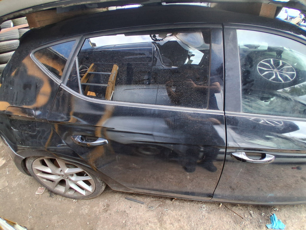 2015 SEAT LEON FR MK3 OSR DRIVER SIDE REAR BARE DOOR MIDNIGHT BLACK LY9T