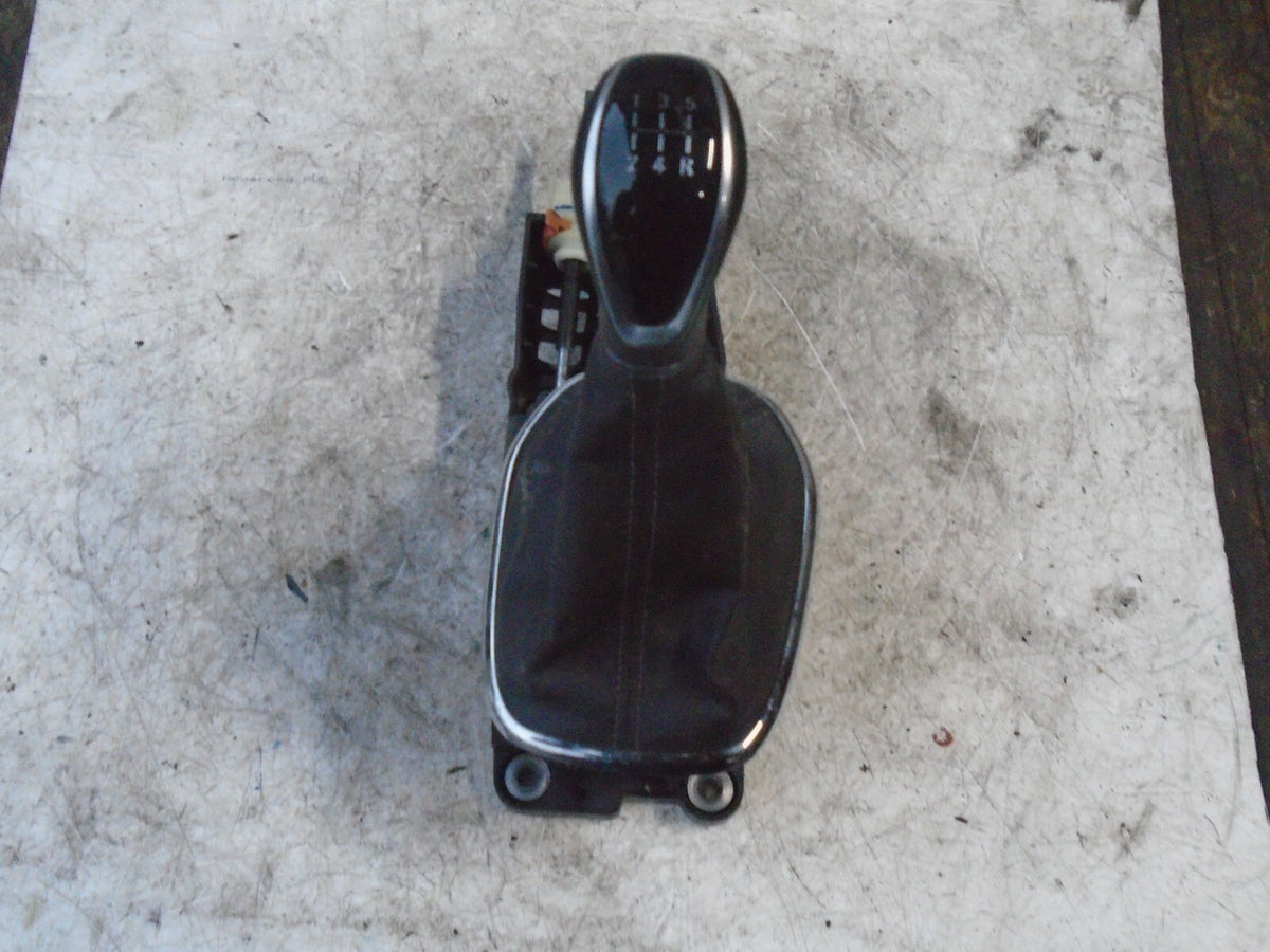 VAUXHALL VIVA 2018 MANUAL GEAR STICK LEVER 25194979