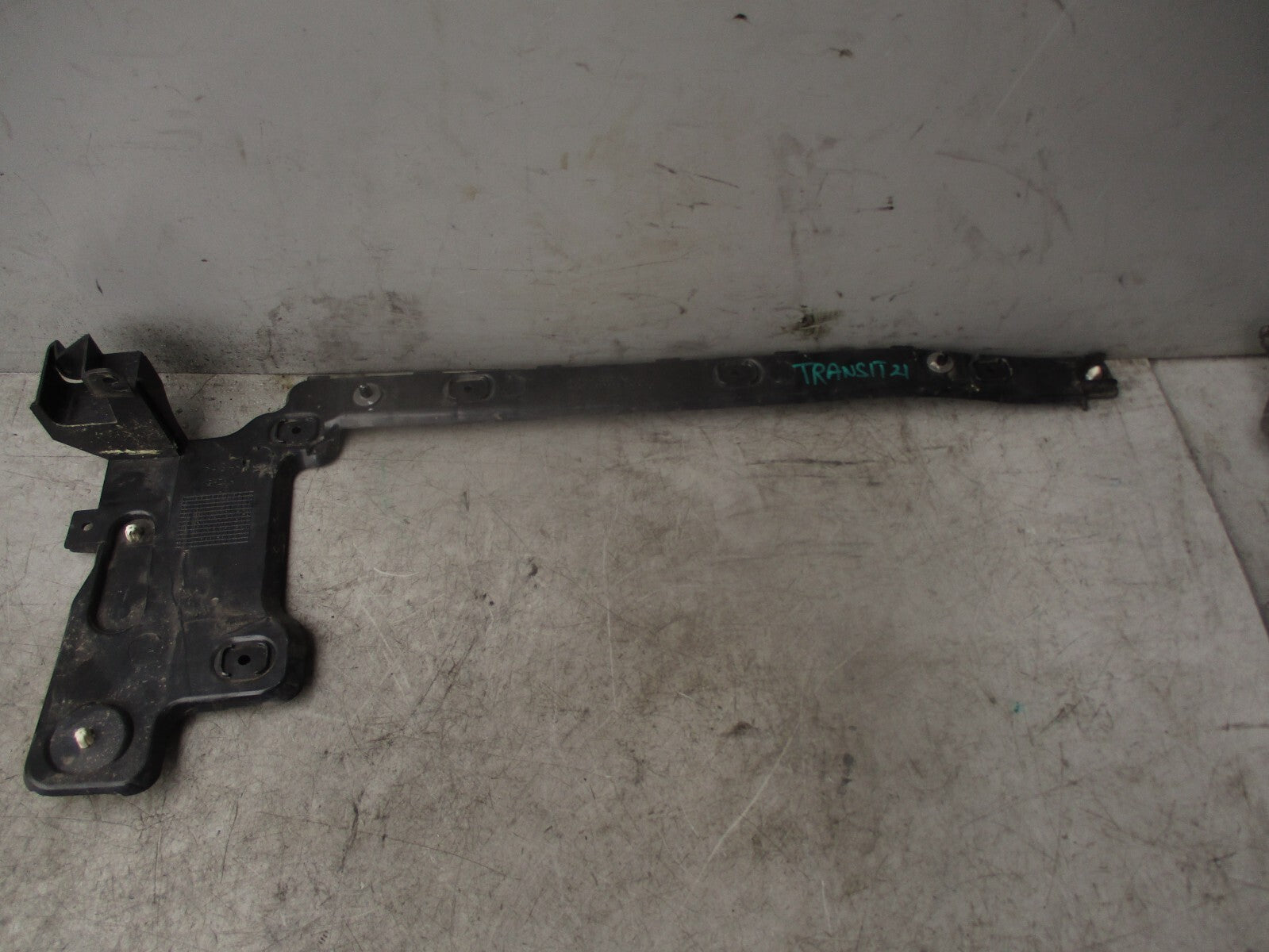 2021 FORD TRANSIT 350 MK8 NS PASSENGER REAR BUMPER MOULDING BRACKET BK3117A882AE