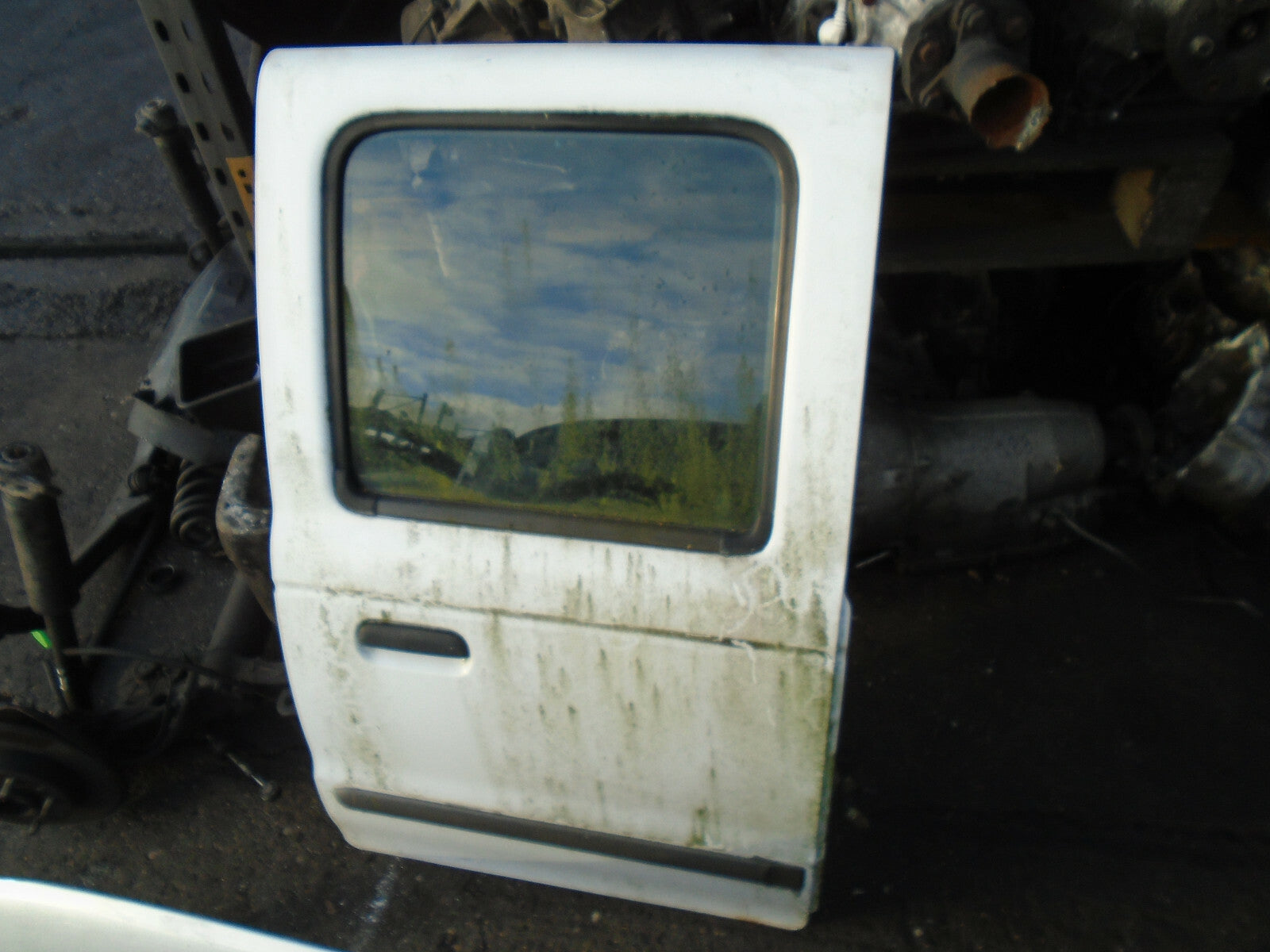 FORD RANGER 2002 OSR DRIVER SIDE REAR COMPLETE DOOR WHITE