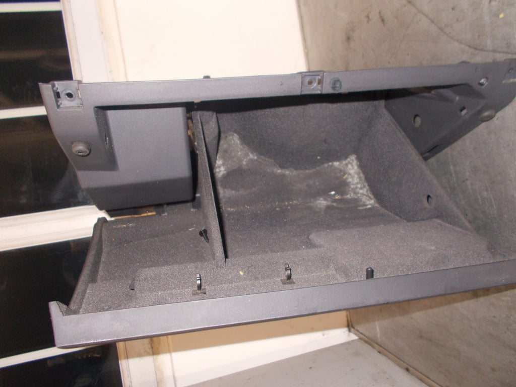 VAUXHALL VECTRA C GLOVE BOX COMPARTMENT 13232676