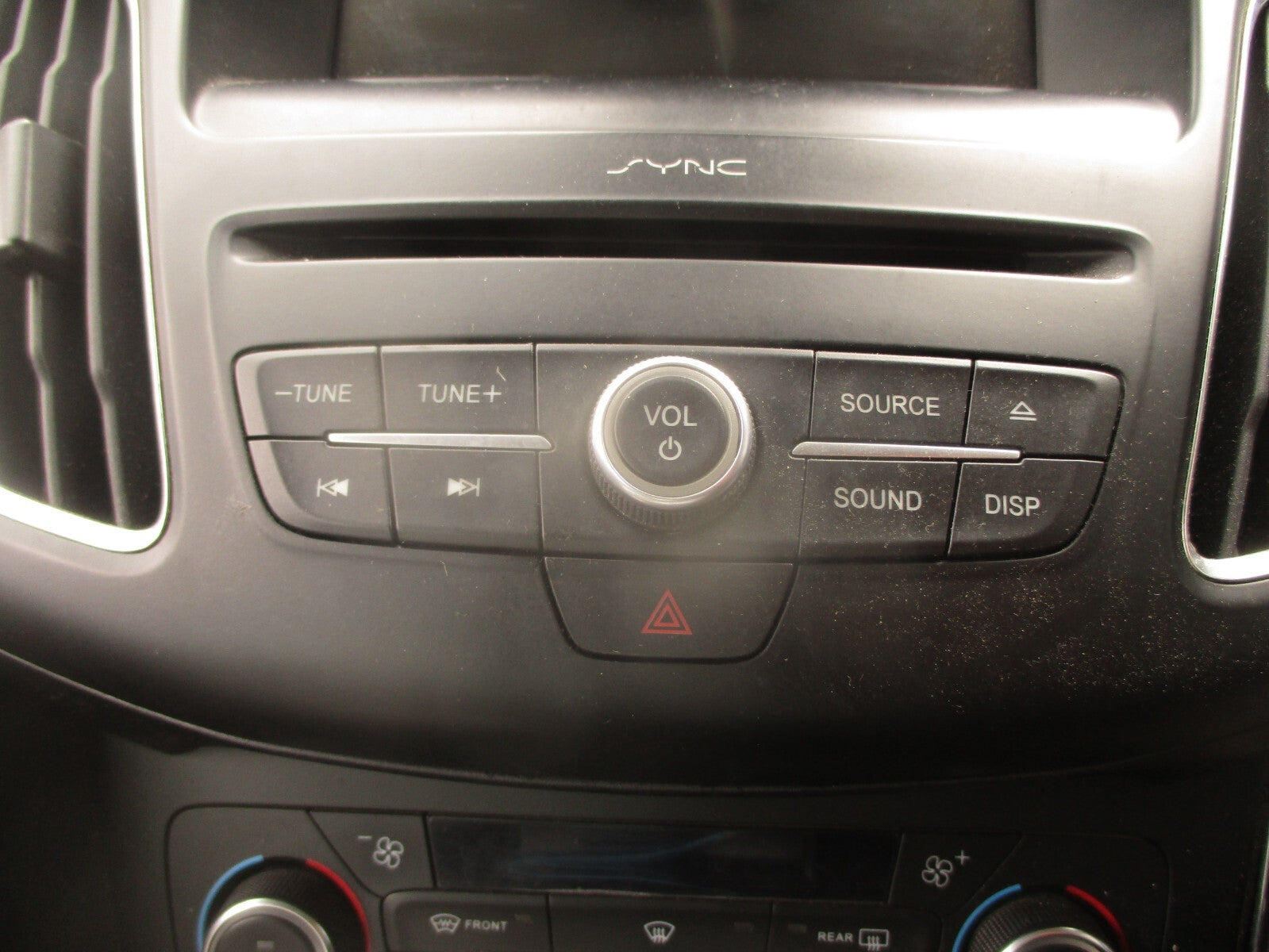 2017 FORD FOCUS MK3 RADIO CD PLAYER RADIO FASCIA BUTTONS WITH AIR VENT TRIM