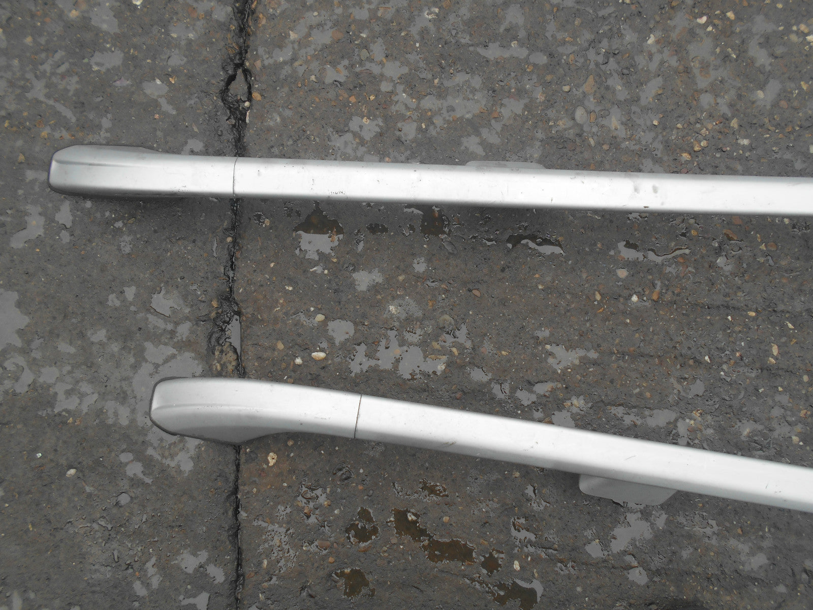 RENAULT LAGUNA ESTATE MK2 2004 ROOF RACK BARS