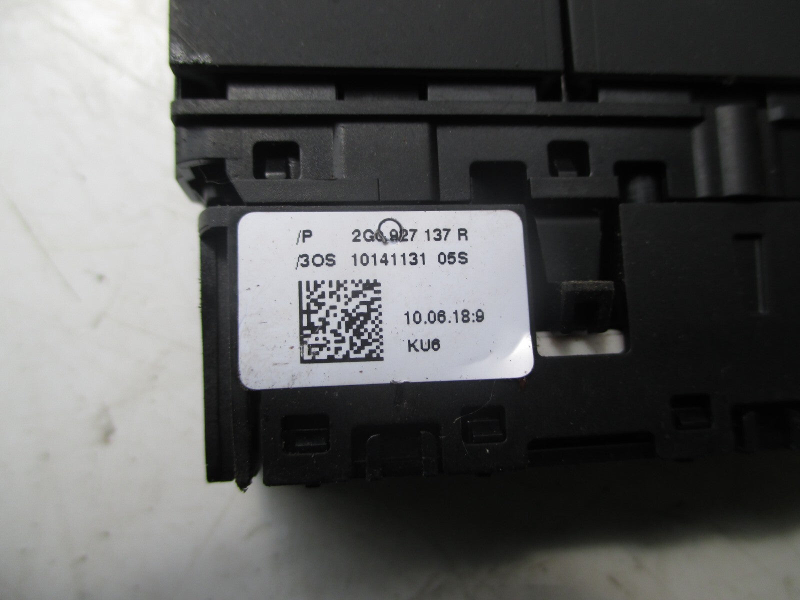 VW VOLKSWAGEN POLO 2019 DASH CONSOLE CONTROL SWITCH AUTO OFF 2G0927137R
