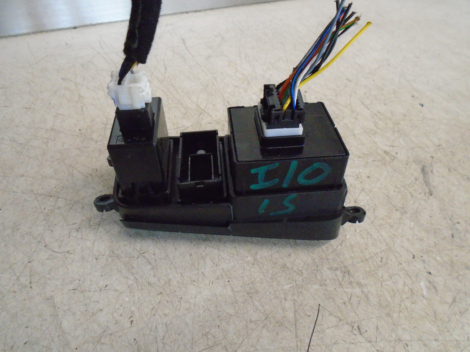HYUNDAI I10 MK2 2015 HEADLIGHT LEVEL ADJUSTMEN TRACTION CONTROL SWITCH 299131553