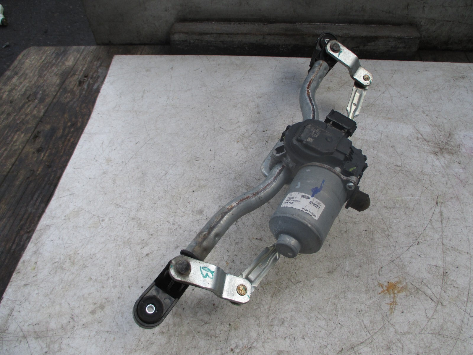 FORD KA + 2018 1.2 PETROL FRONT WINDSCREEN WIPER MOTOR LINKAGE E4B517500BF