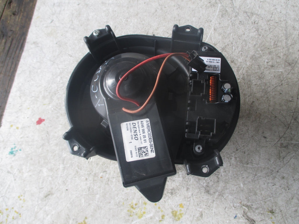 MERCEDES A CLASS W176 2016 HEATER BLOWER MOTOR FAN A2469062501