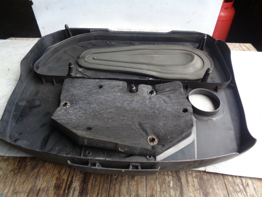 BMW 520 5 SERIES F10 F11 2012 DIESEL ENGINE TOP COVER 8510475