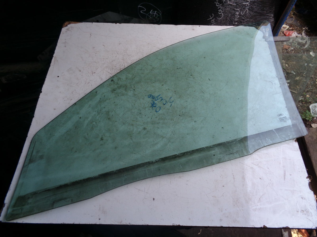 FORD MONDEO OSF DRIVER SIDE FRONT DOOR WINDOW GLASS