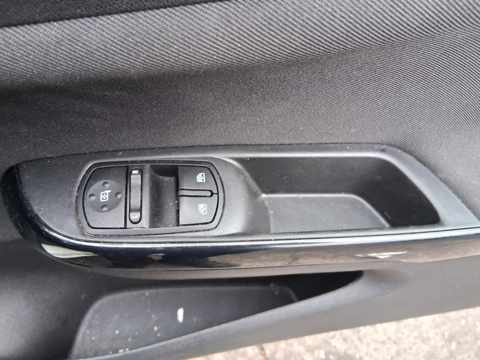 2019 VAUXHALL CORSA E 3 DOOR OS DRIVER SIDE ELECTRIC WINDOW CONTROL SWITCH