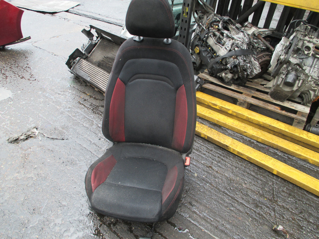 FIAT BRAVO MK2 2009 OSF DRIVER SIDE FRONT COMPLETE SEAT FABRIC RED