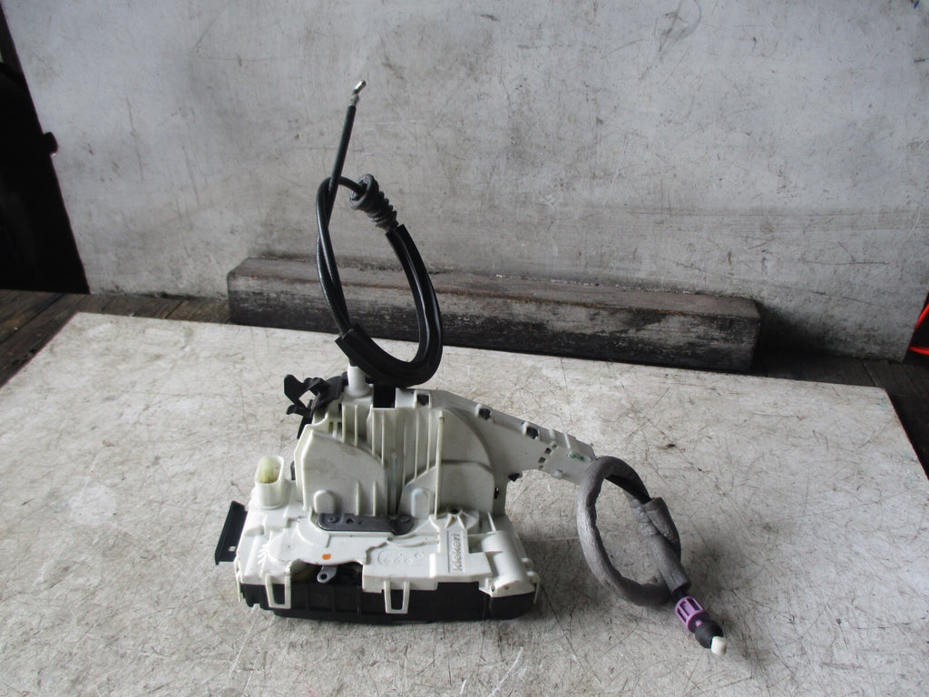 MERCEDES BENZ C CLASS W204 2014 OS DRIVER SIDE FRONT DOOR LOCK MECHANISM
