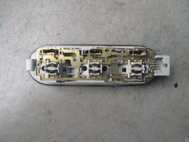 2009 RENAULT MEGANE MK2 INTERIROR ROOF READING LIGHT 8200073234