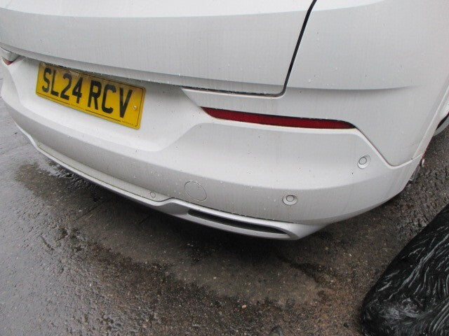 2024 VAUXHALL GRANDLAND MK1 FACELIFT REAR COMPLETE BUMPER WITH PDC SENSOR WHITE