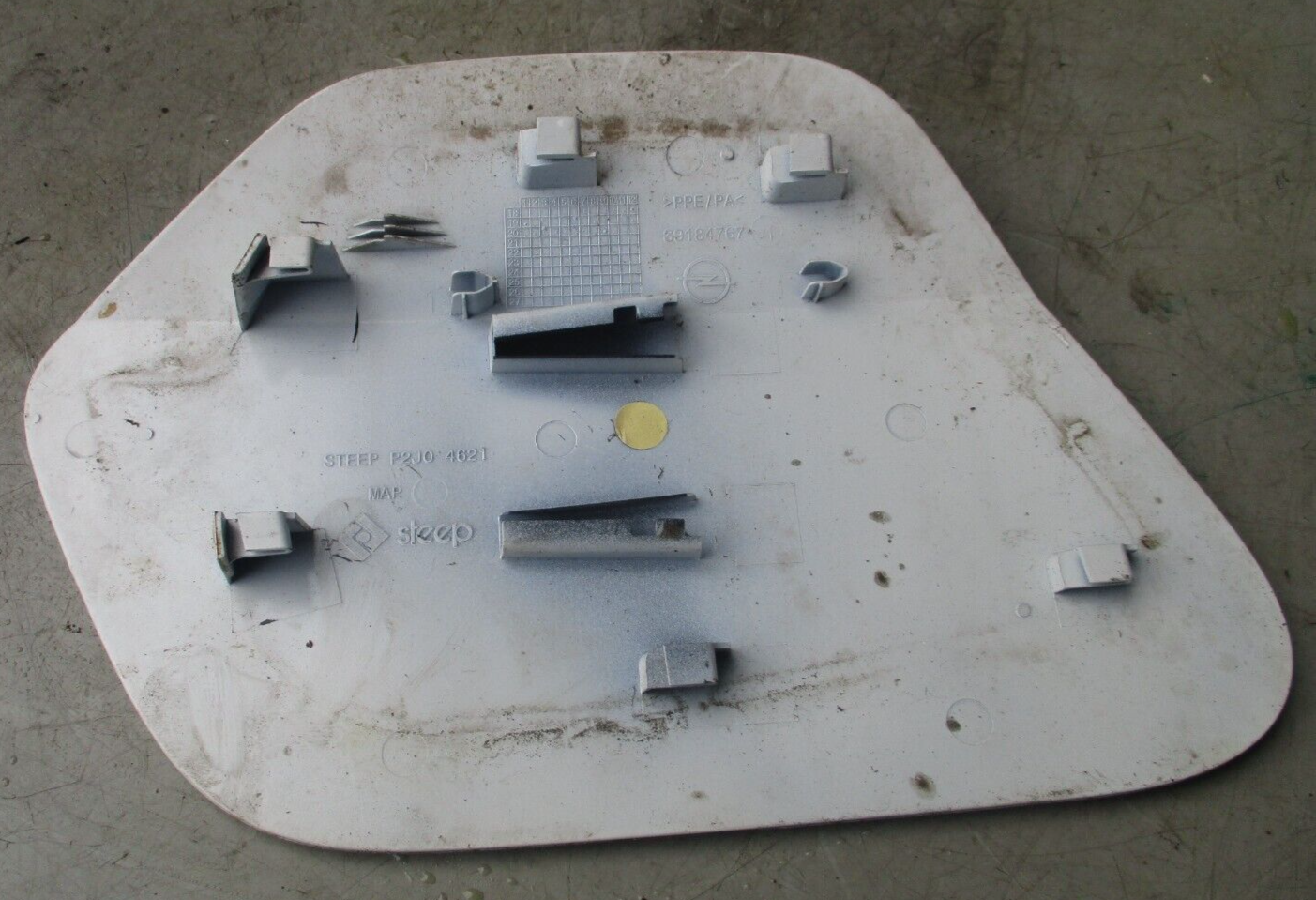 VAUXHALL CORSA F FUEL PETROL FLAP DOOR COVER WHITE 39184767