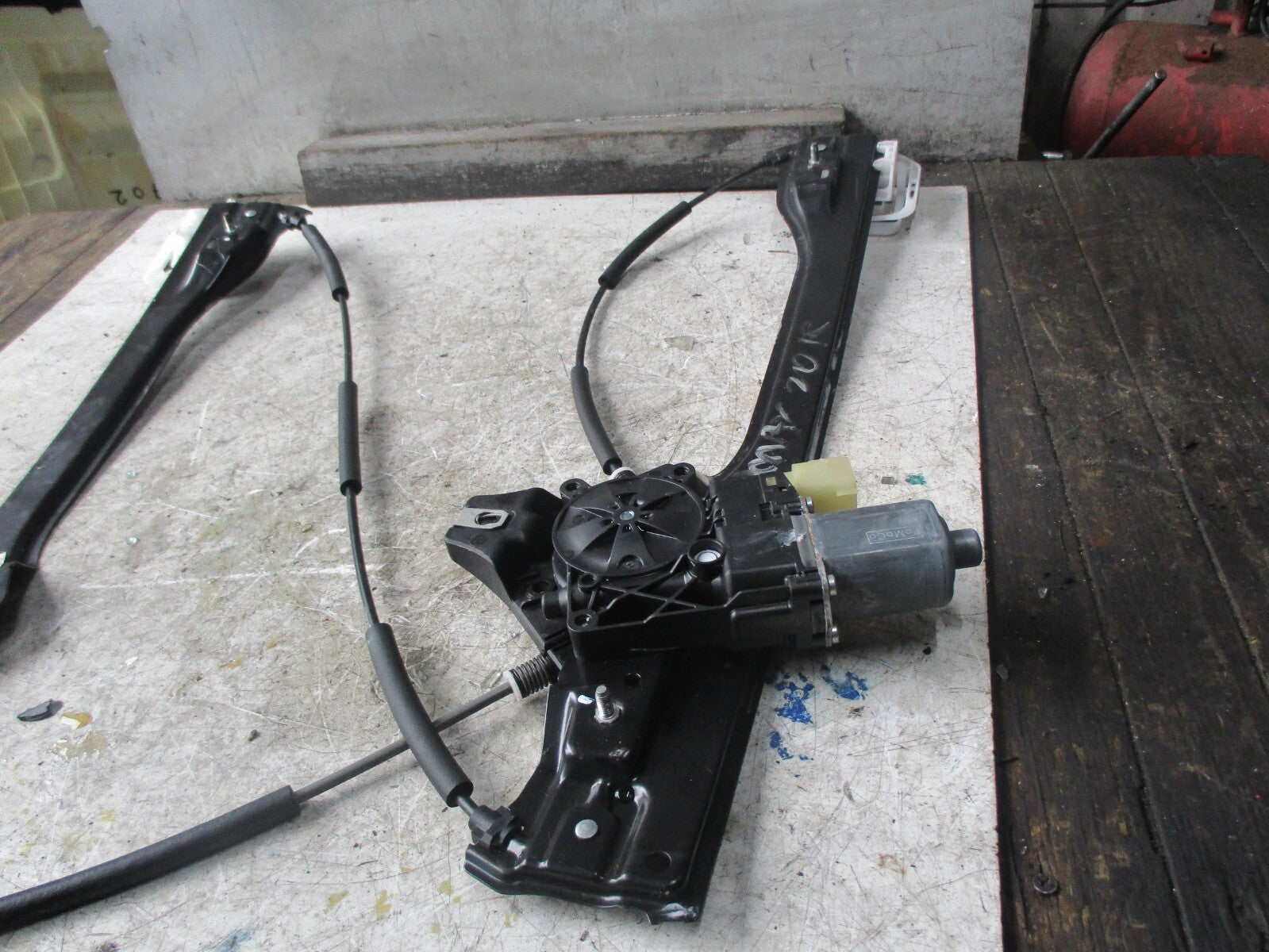 FORD S-MAX 2018 OSF DRIVER SIDE FRONT WINDOW REGULATOR & MOTOR EM2BR23200AF