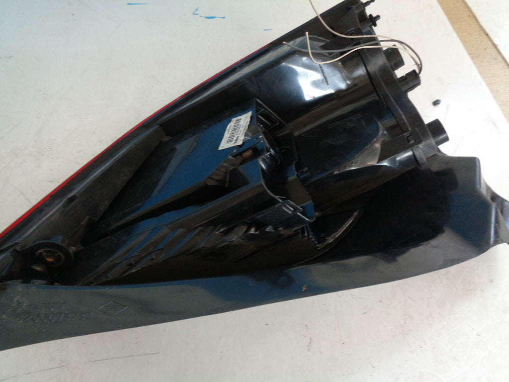 RENAULT MEGANE MK2 2005 OS DRIVER SIDE REAR TAIL LIGHT LAMP 820073237