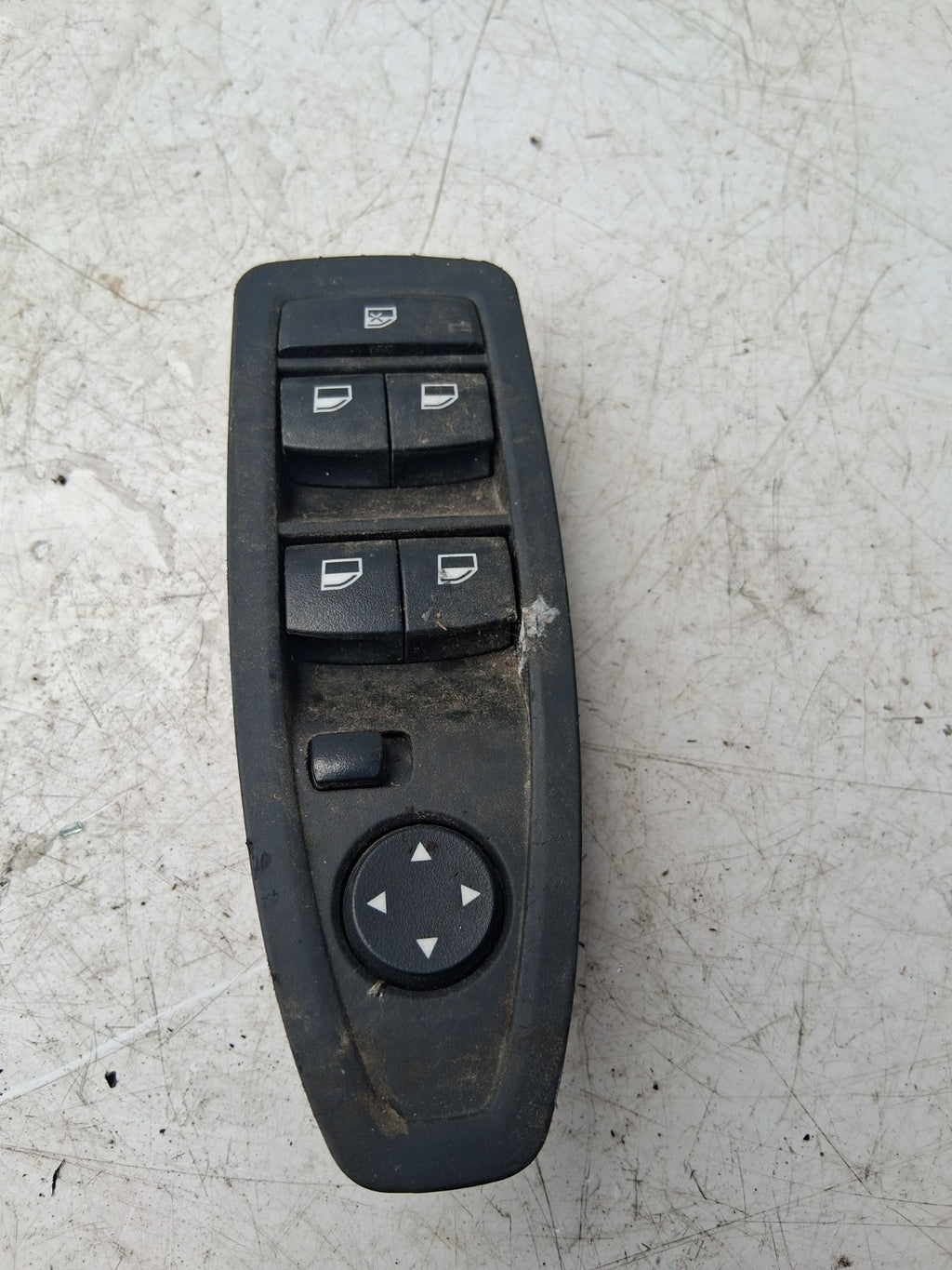 2014 BMW 3 SERIES F30 OSF DRIVER SIDE FRONT RIGHT WINDOW SWITCH 9208110