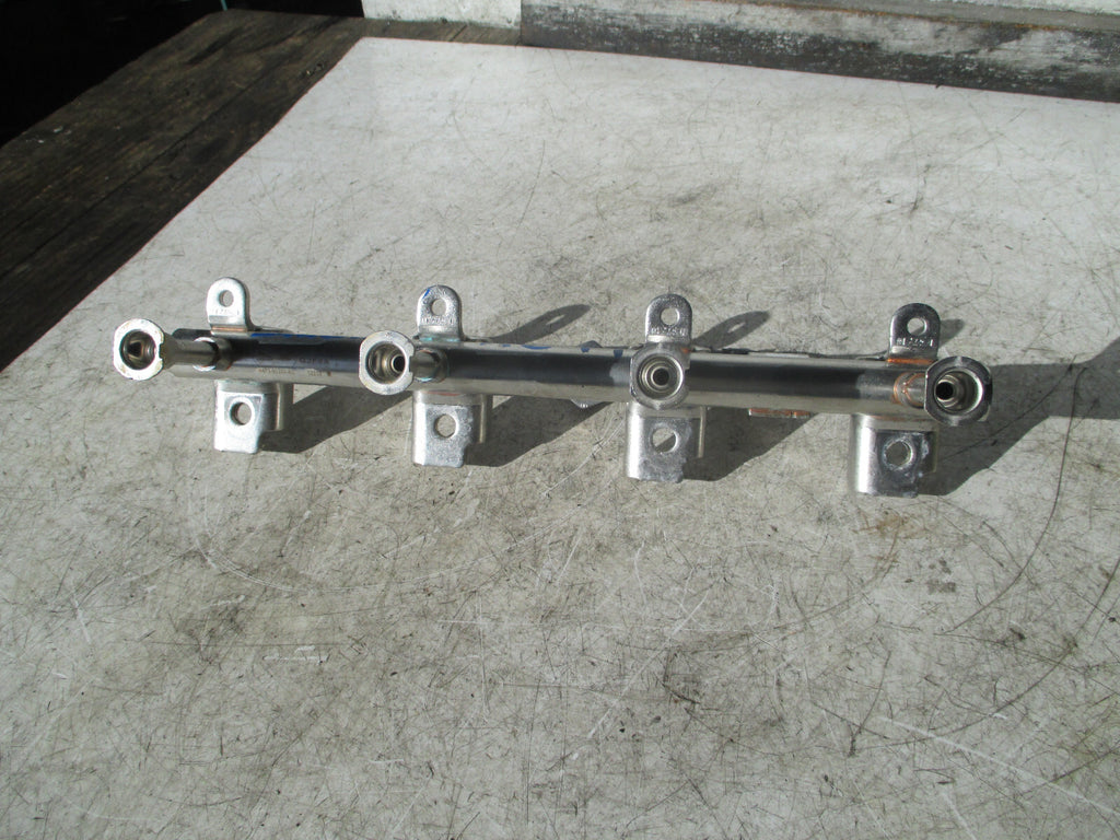 JAGUAR XE 2019 2.0 PETROL COMMON FUEL RAIL H4P39G774BB