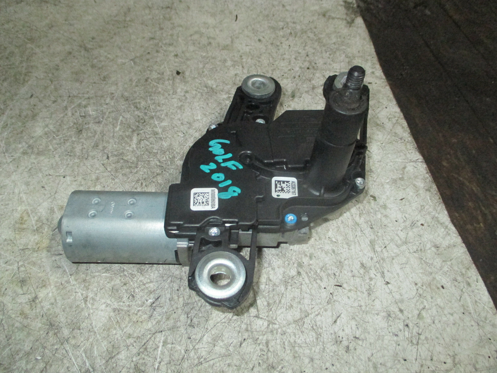 VW VOLKSWAGEN GOLF 2018 MK7 REAR WINDSCREEN WIPER MOTOR 5G0955711C