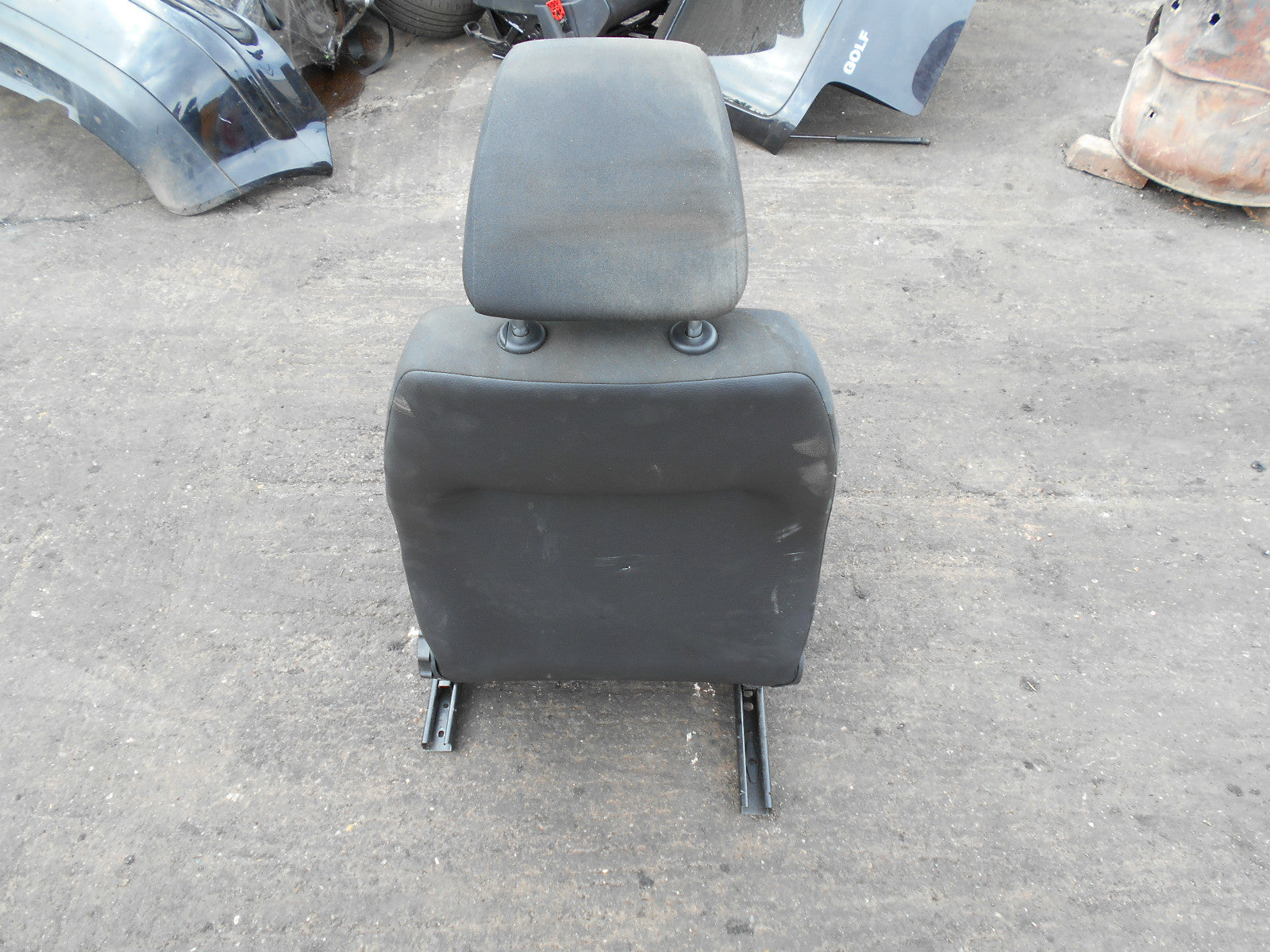 VOLKSWAGEN VW POLO 6R 2012 5 DOOR NSF PASSENGER SIDE FRONT SEAT BLACK & GREY