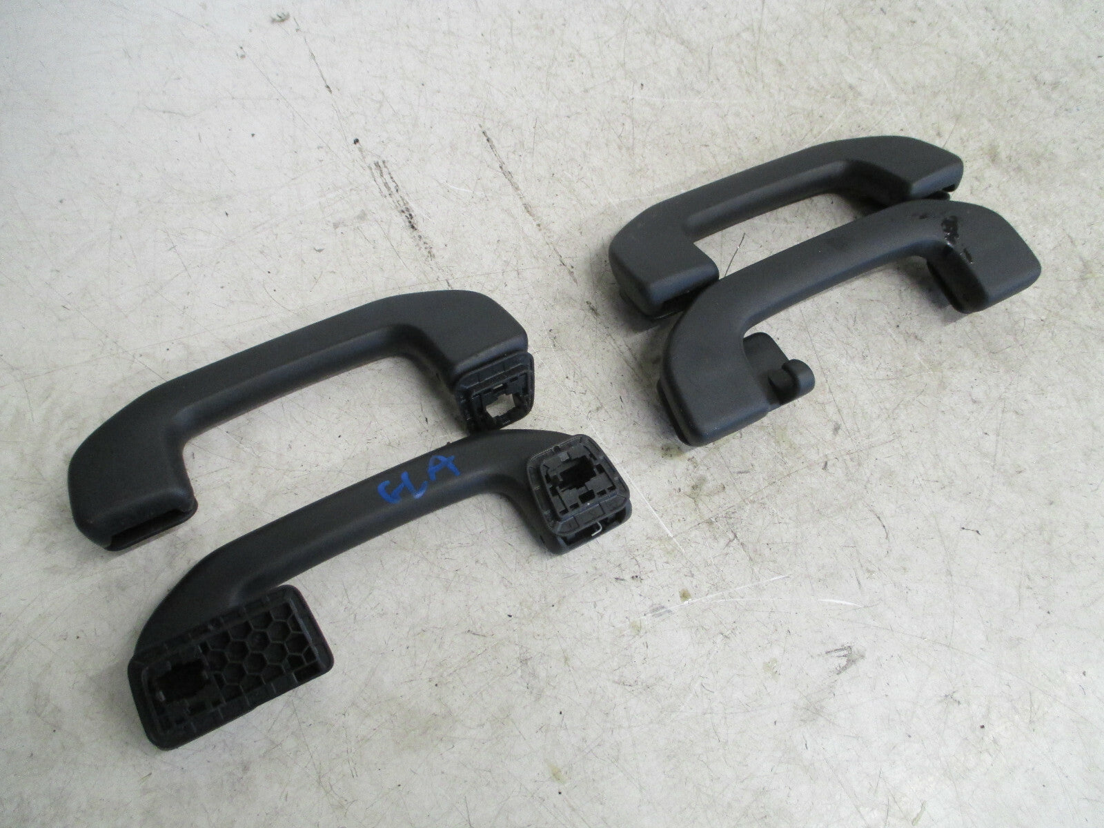 MERCEDES BENZ GLA 2018 X156 INTERIOR ROOD GRAB HANDLE MATT BLACK