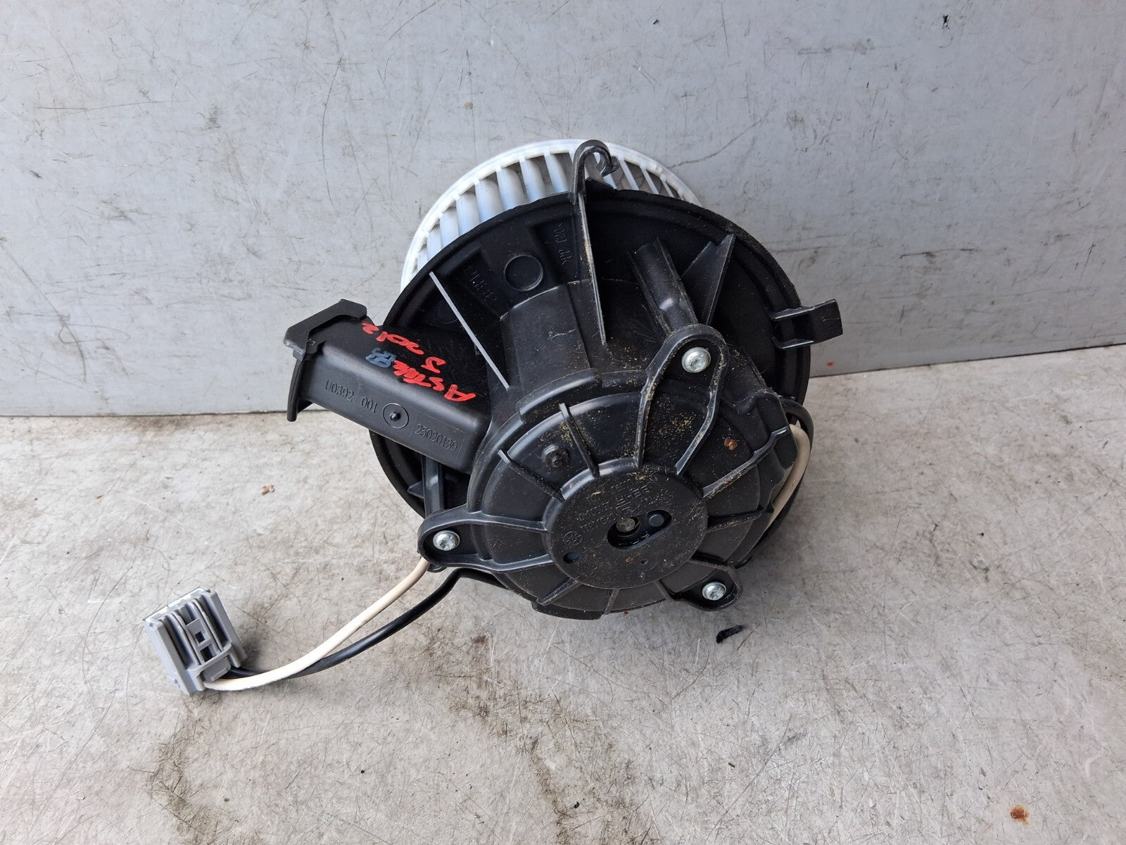 2012 VAUXHALL ASTRA J HEATER HEATING BLOWER FAN MOTOR ASSEMBLY 25020140