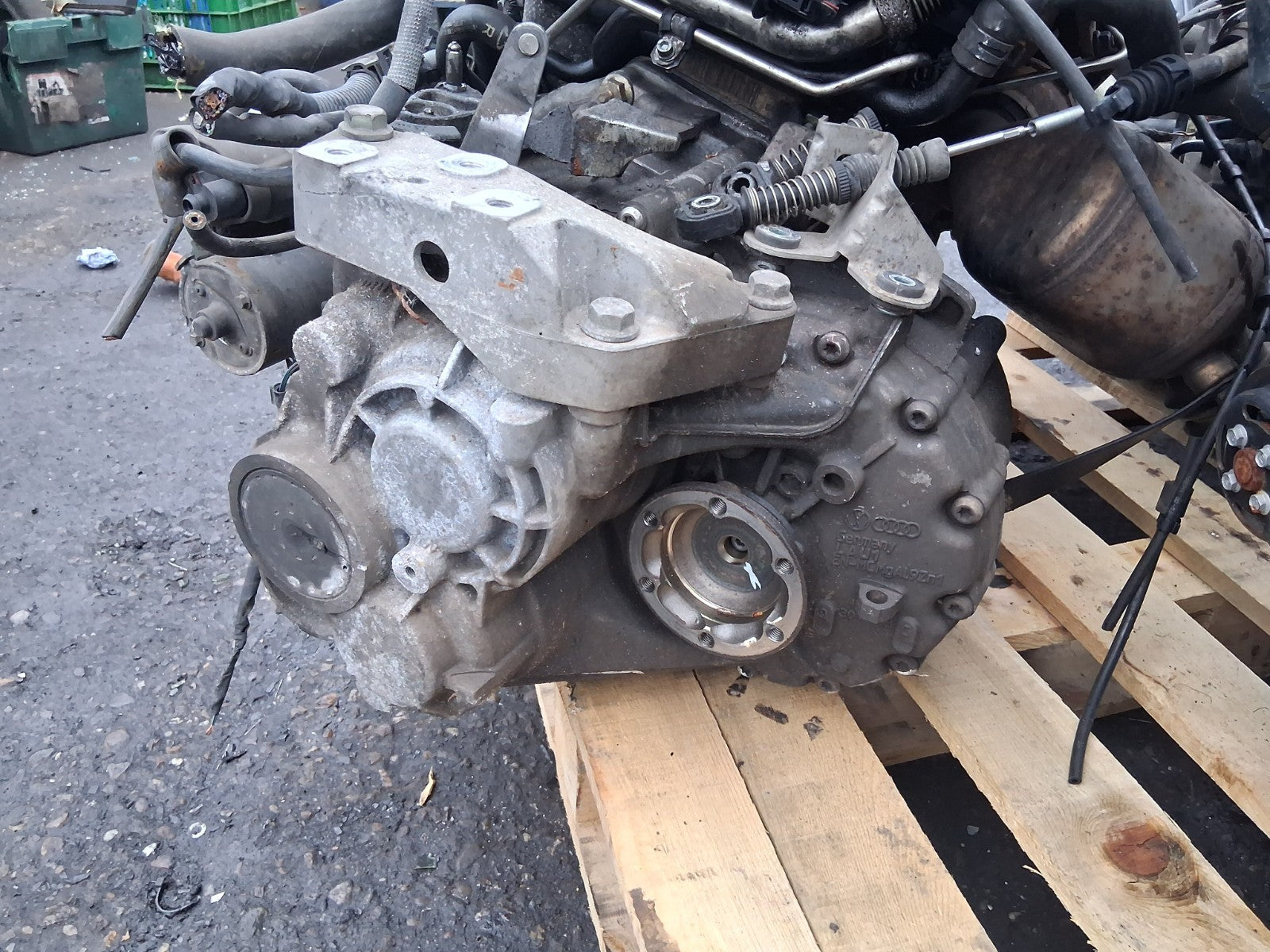 2006 VW VOLKSWAGEN PASSAT B6 2.0 DIESEL MANUAL GEARBOX HDV