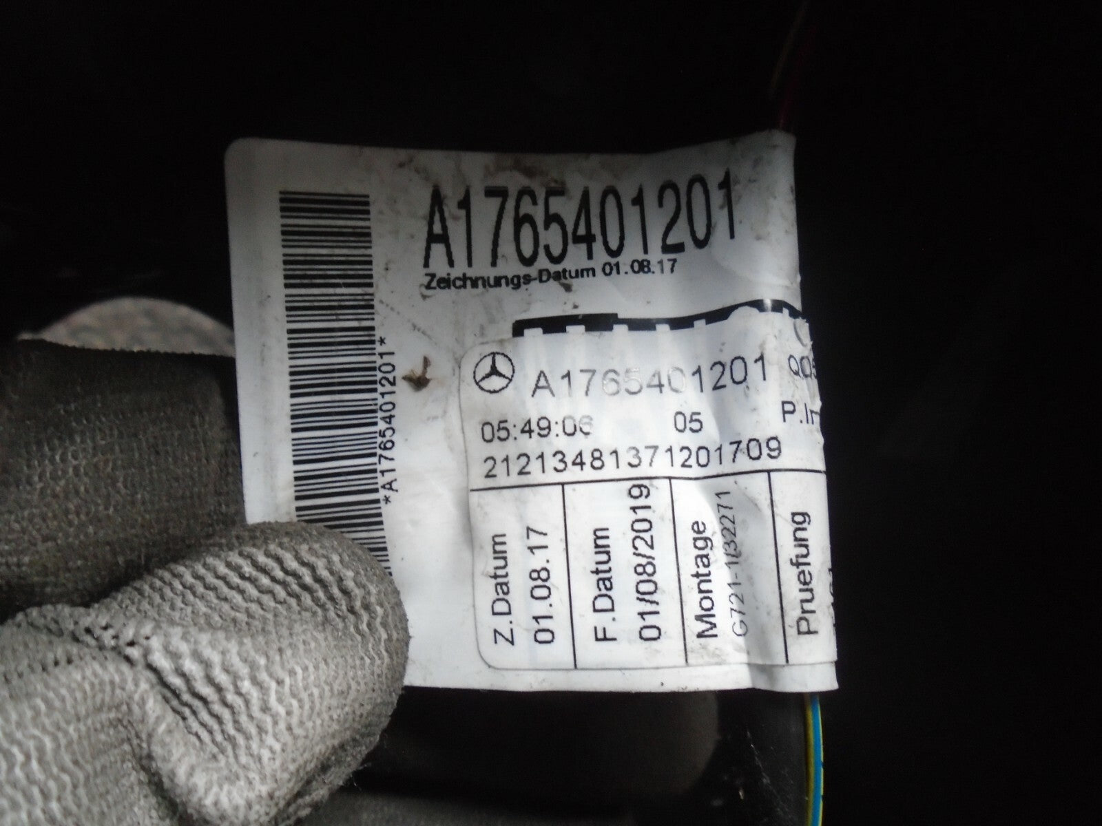 MERCEDES GLA MK1 X156 2019 CENTRE CONSOLE WITH ARM REST