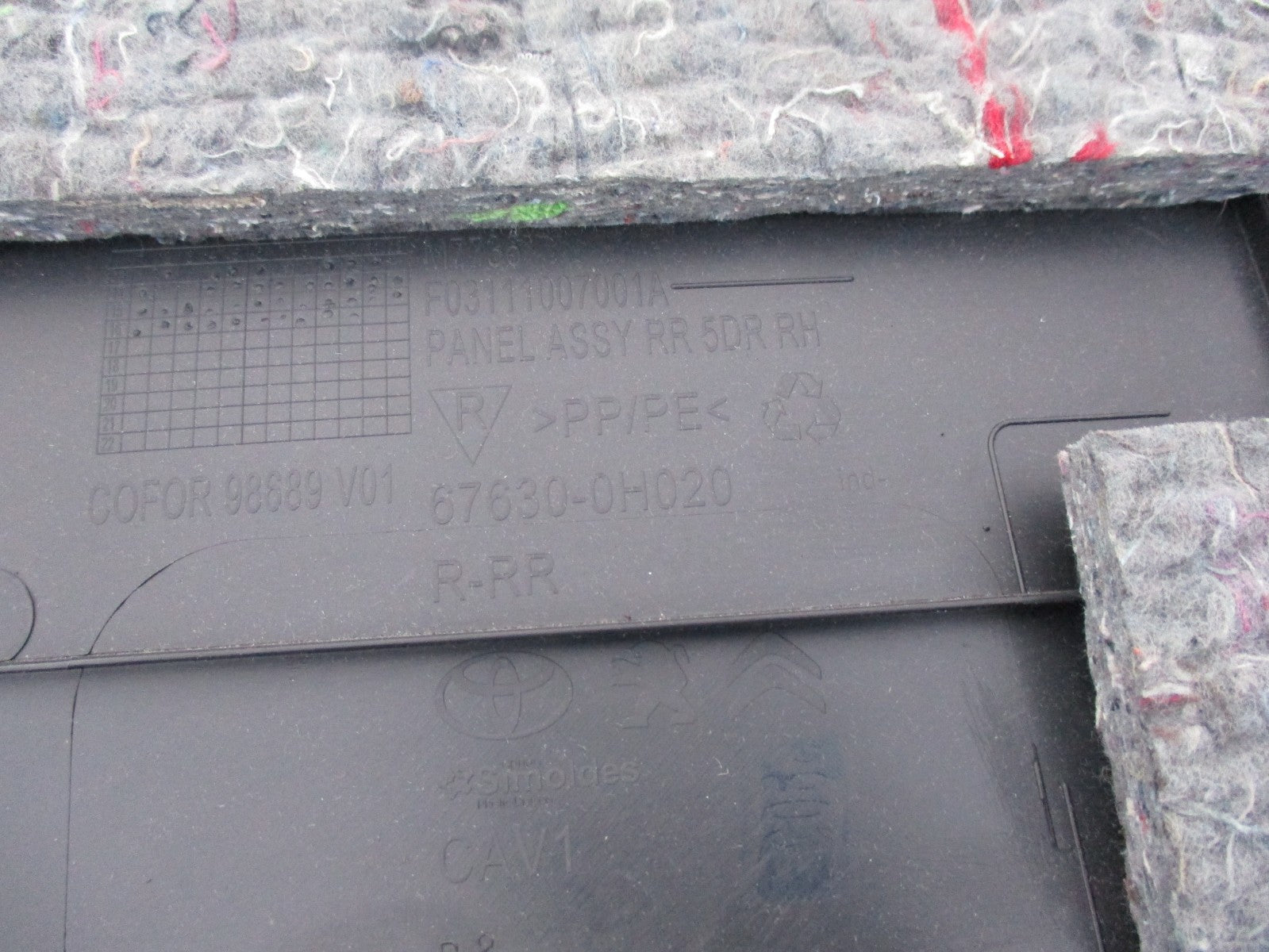 TOYOTA AYGO AB40 MK2 5 DOOR OSR DRIVER SIDE REAR DOOR CARD 676300H020