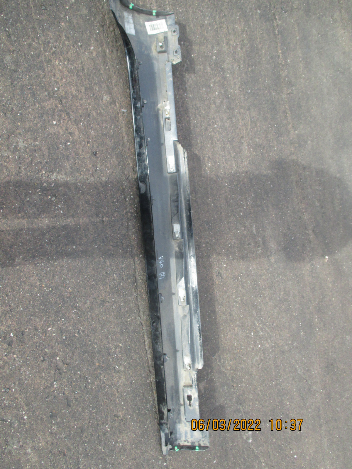 VOLVO V40 2012-2019 OS DRIVER SIDE SKIRT COVER 31395043