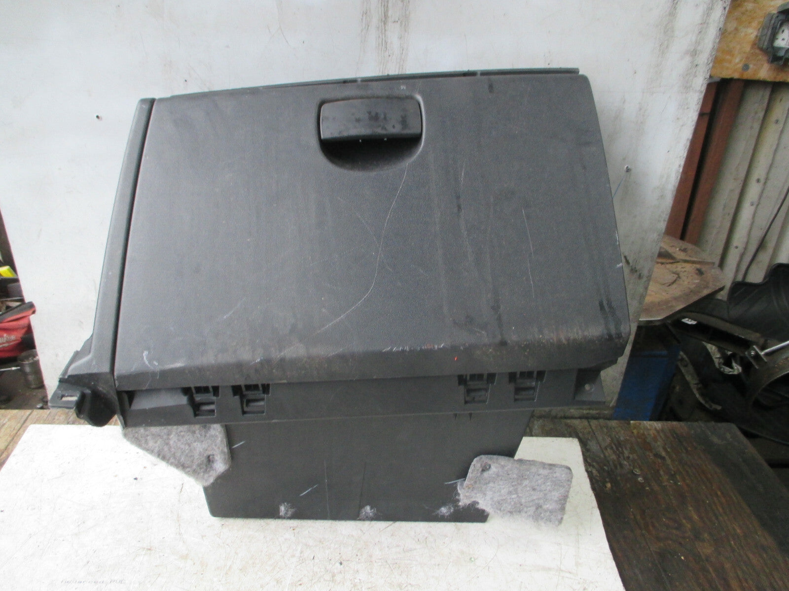 HYUNDAI I20 MK1 NS PASSENGER SIDE STORAGE COMPARTMENT GLOVE BOX 845211J900
