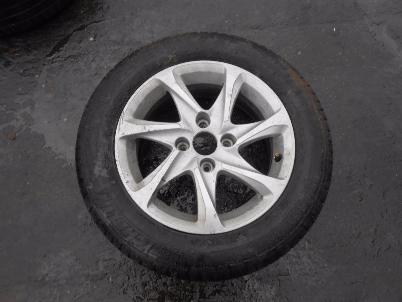 PEUGEOT 208 MK1 2016 X1 ALUMINIUM ALLOY WHEEL & TYRE MICHELIN 185/65 R15 REF001