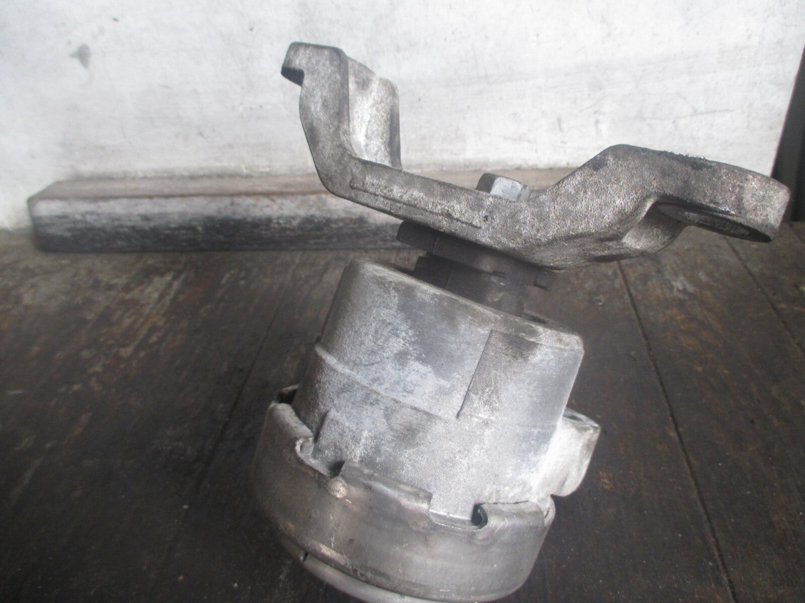 FORD GALAXY S MAX MK3 2010 2.0 TD CI ENGINE MOUNT