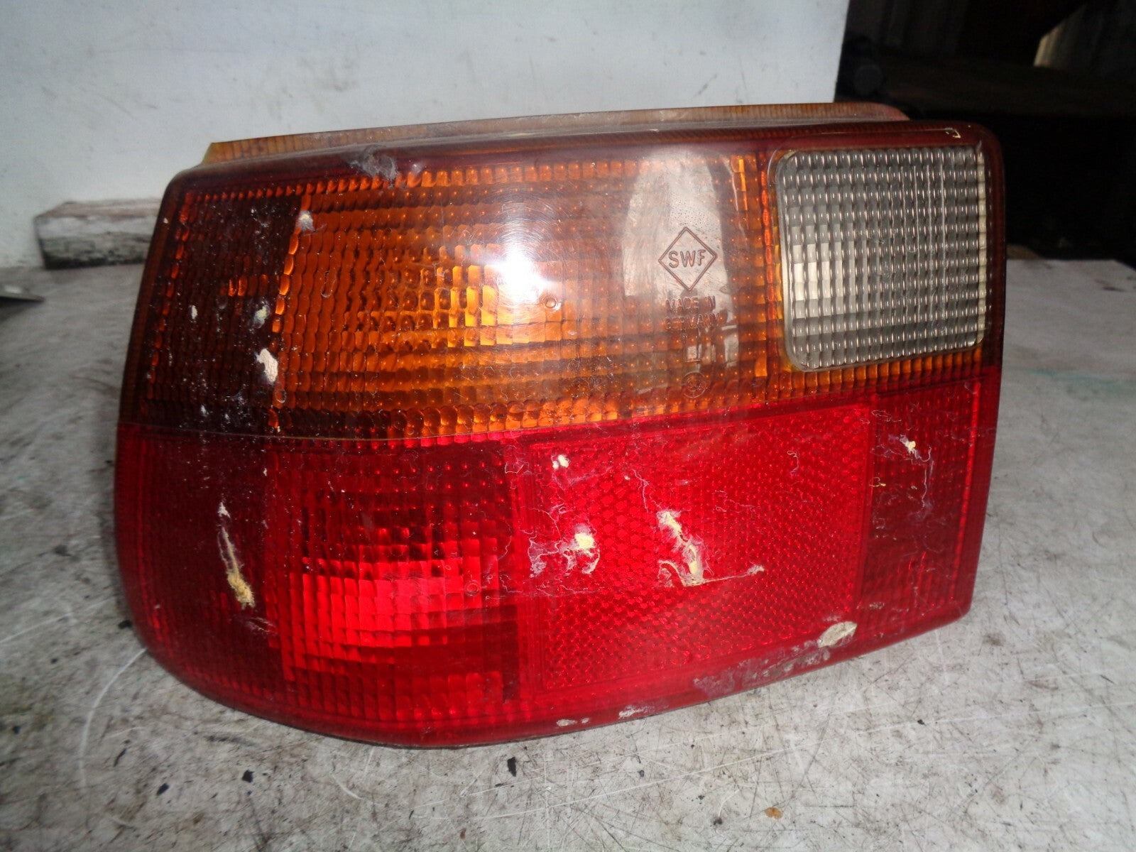 VAUXHALL ASTRA F MK3 5 DOOR NS PASSENGER SIDE REAR TAIL LIGHT
