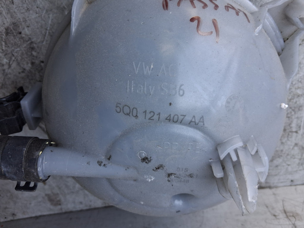2021 VOLKSWAGEN PASSAT B8 COOLANT EXPANSION RESERVOIR BOTTLE TANK 5Q0121407