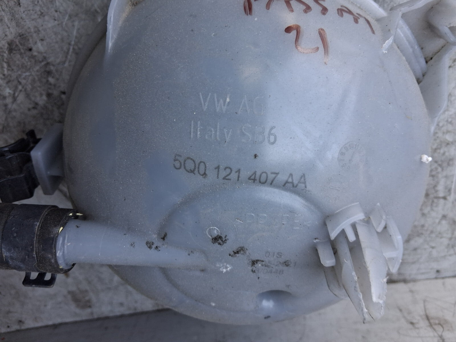 2021 VOLKSWAGEN PASSAT B8 COOLANT EXPANSION RESERVOIR BOTTLE TANK 5Q0121407