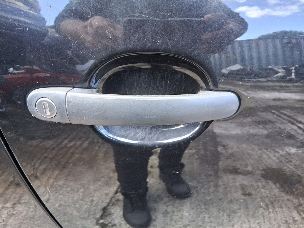 2011 VW VOLKSWAGEN FOX 3 DOOR OS DRIVER SIDE FRONT RIGHT EXTERIOR DOOR HANDLE