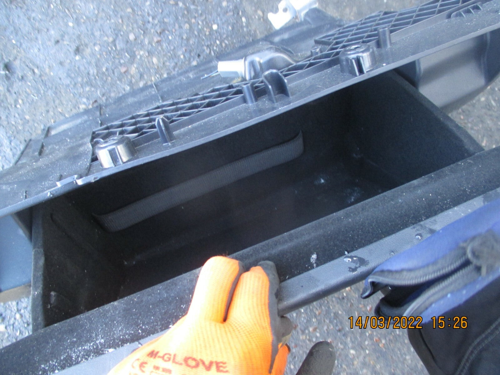 JAGUAR XE 2019 GLOVE BOX STORAGE COMPARTMENT GX73-060K63-BA