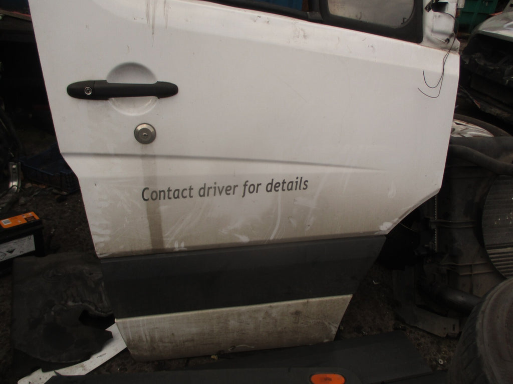 2014 MERCEDES SPRINTER W906 OSF DRIVER SIDE FRONT RIGHT COMPLETE DOOR WHITE