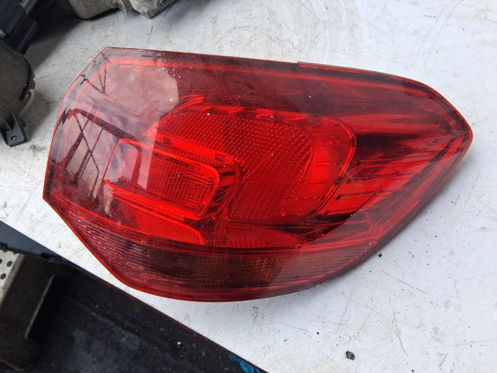 2013 VAUXHALL ASTRA J ESTATE OSR DRIVER REAR RIGHT OUTER TAIL LIGHT 13282243