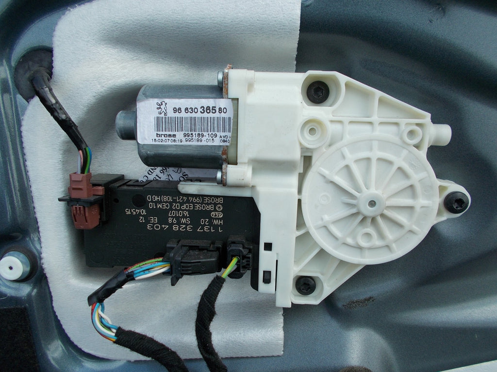 2007 PEUGEOT 407 SW ESTATE OSF DRIVERS SIDE FRONT WINDOW MOTOR 9663036580